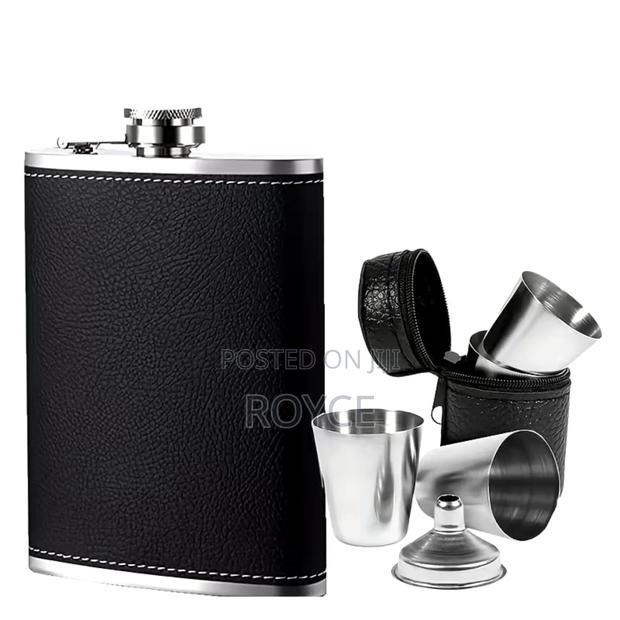 Whiskey Flask Set With 4 Tumblers - thumbnail 5