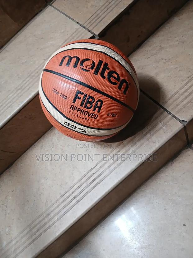 Molten Basketball - main view