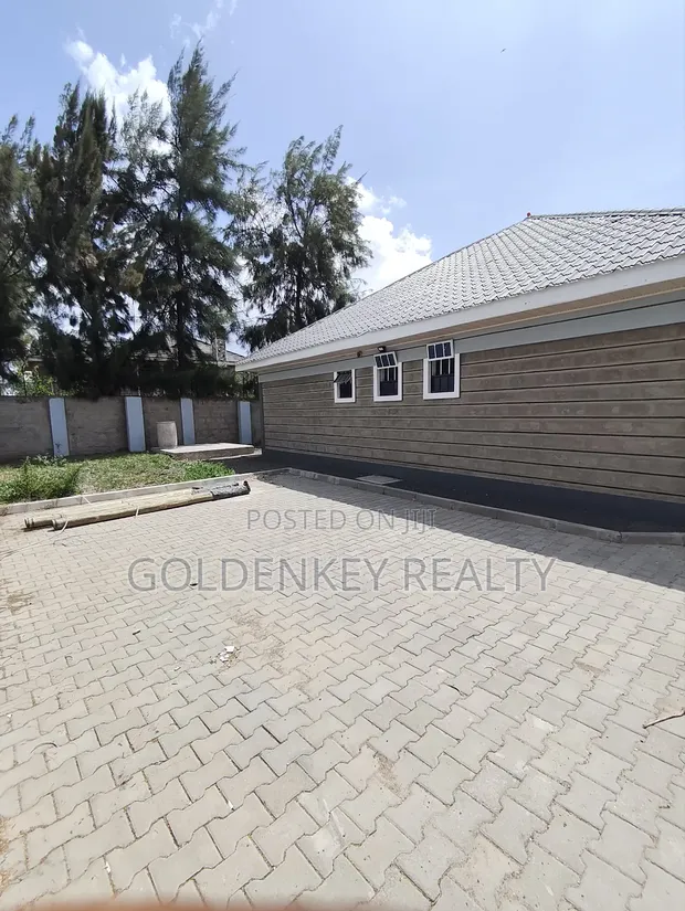 4bdrm Bungalow in Kitengela for sale