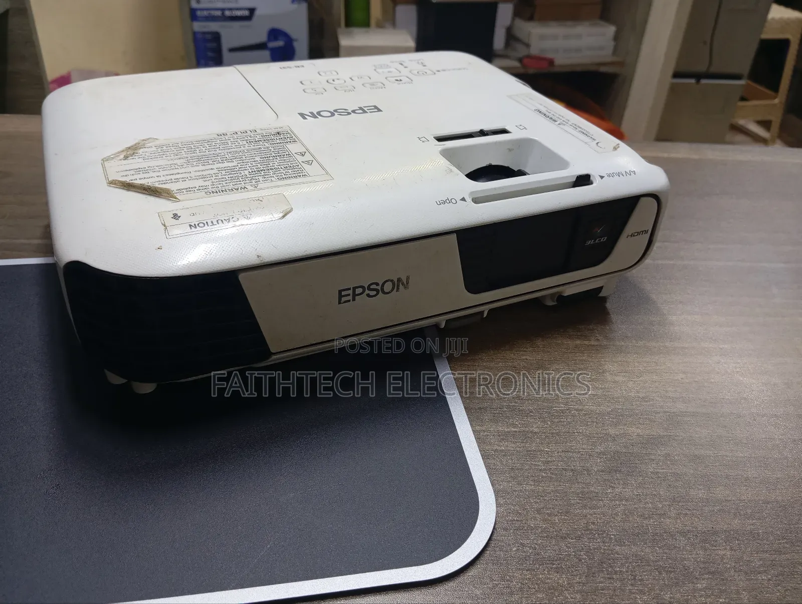 Epson Eb-S31 – 3200 Lumens 3lcd Projector, Big Screen Ready