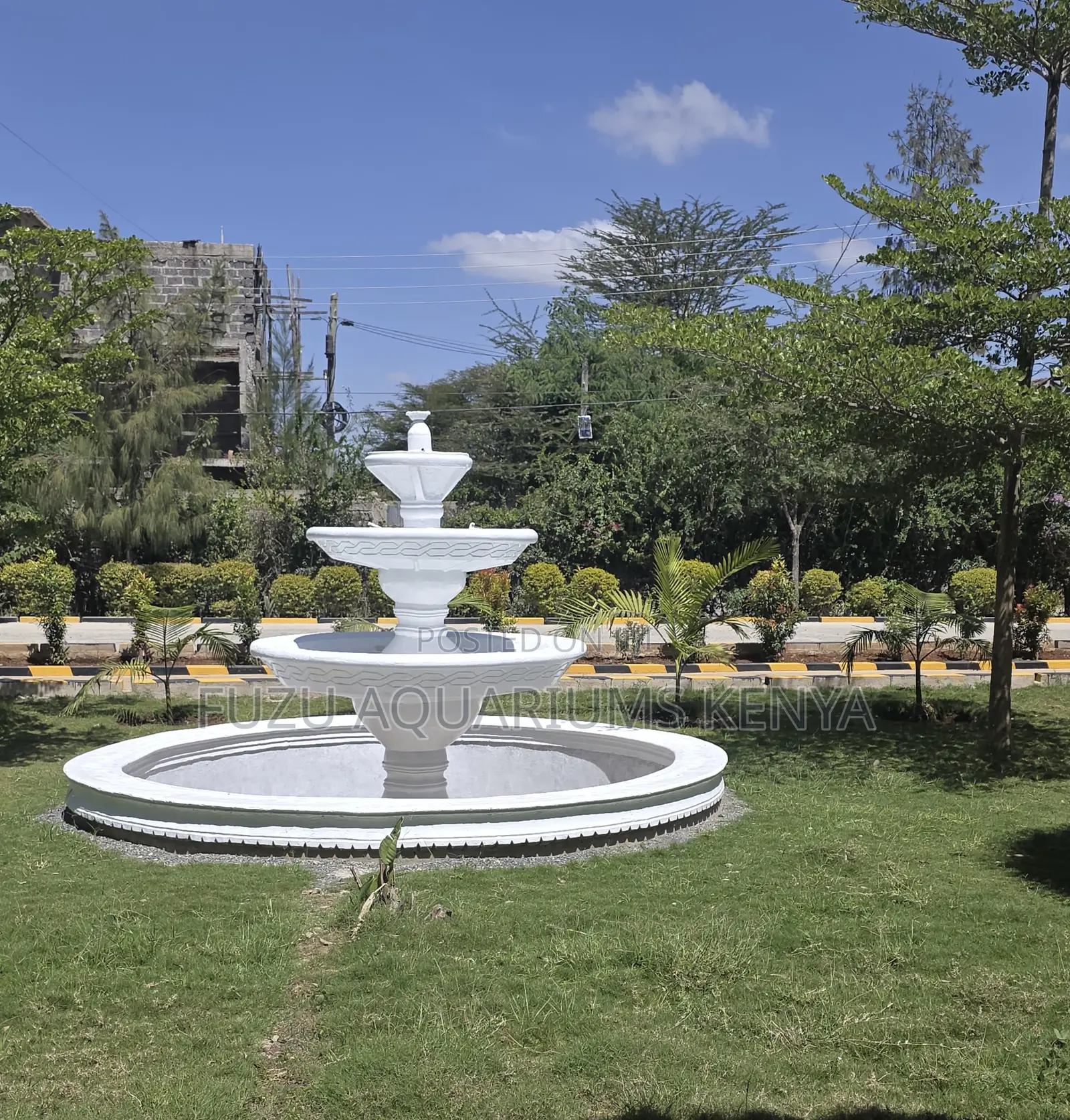 Luxury Garden Fountain With Multi-Level Water Flow