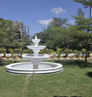 Luxury Garden Fountain With Multi-Level Water Flow
