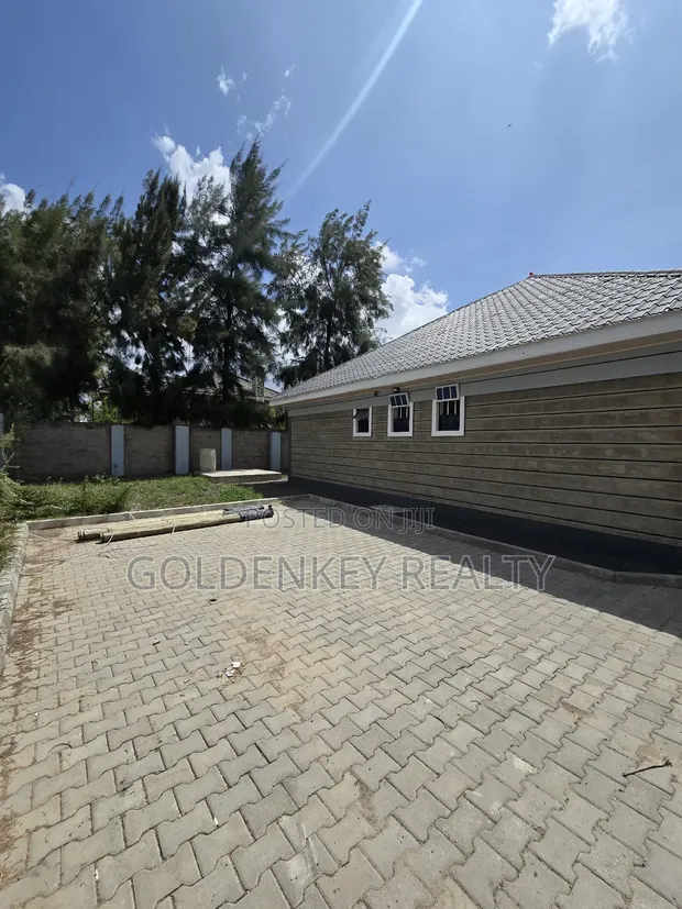 4bdrm Bungalow in Kitengela for sale