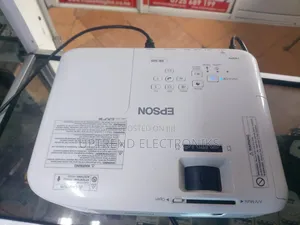 Epson Eb-S05 Projector – Reliable, Bright, Portable!