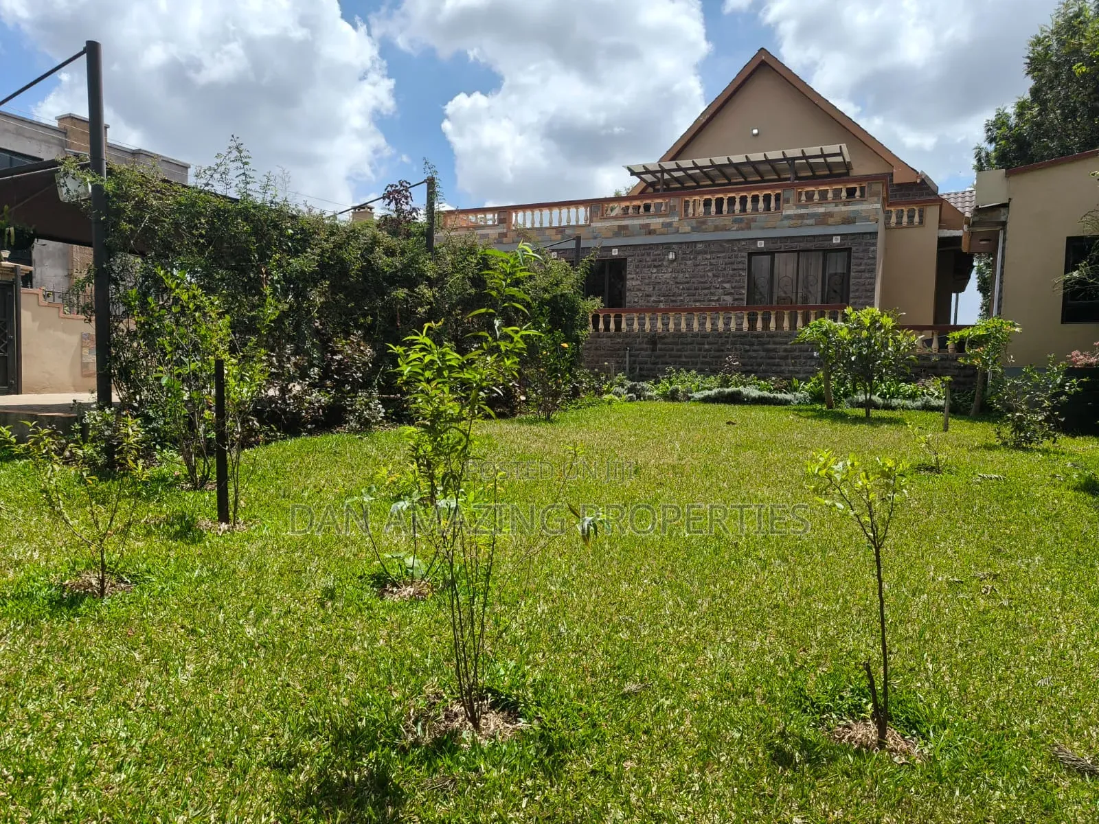 4bdrm Maisonette in Kerarapon Drive for rent