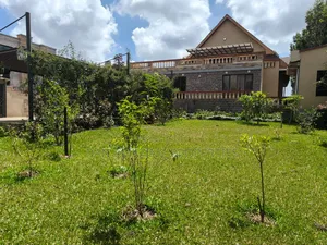 4bdrm Maisonette in Kerarapon Drive for rent