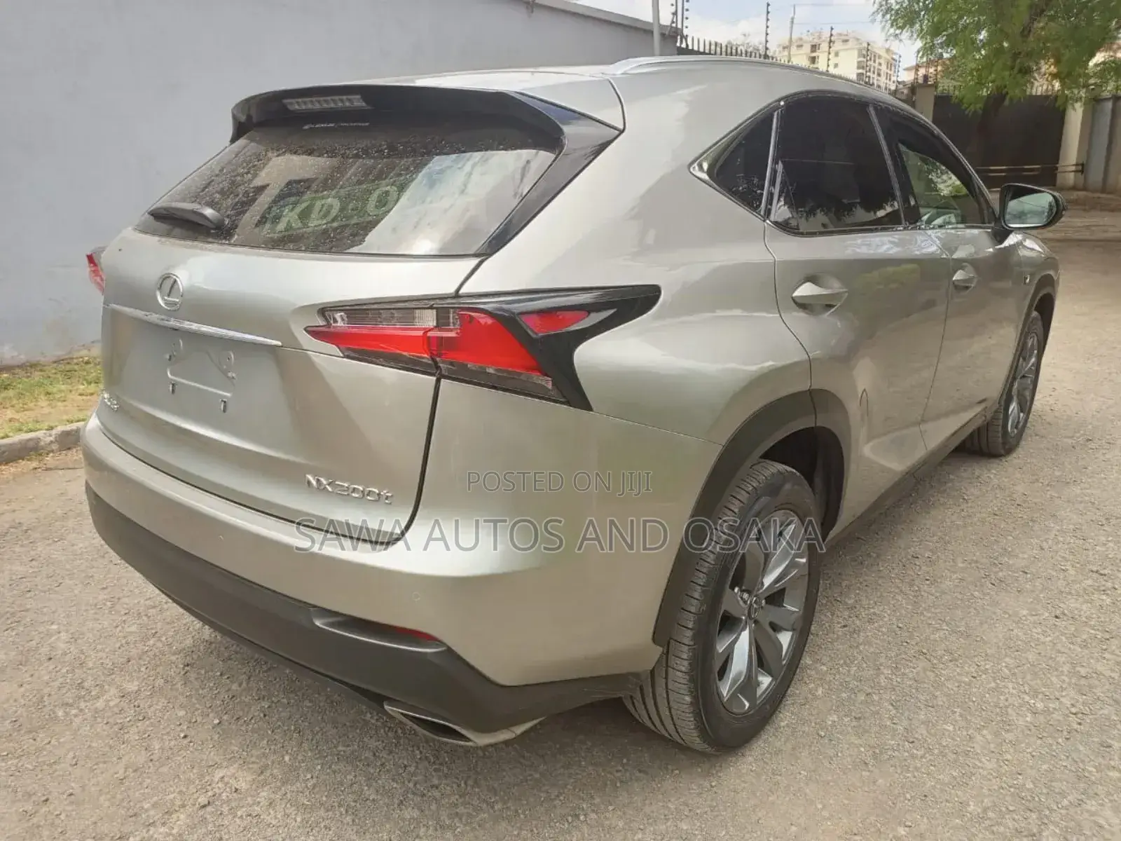 Lexus NX 2017 Gold