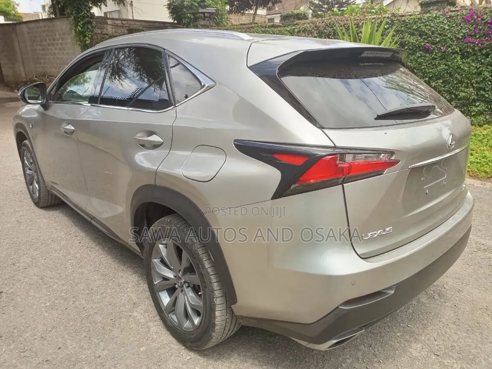 Lexus NX 2017 Gold