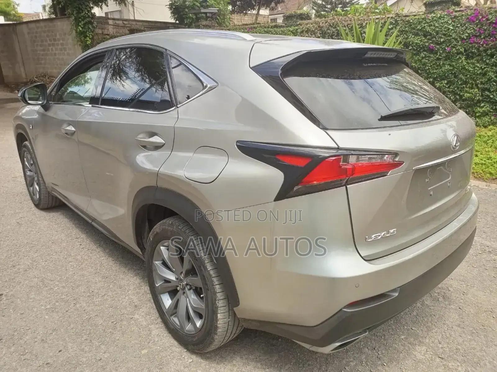 Lexus NX 2017 Gold