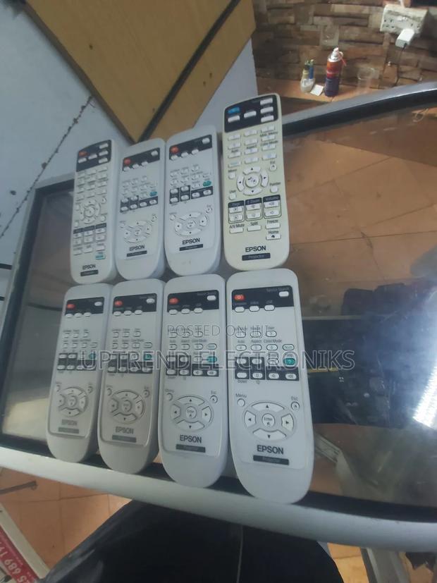 Quick-Access Projector Remote Buttons - thumbnail 2