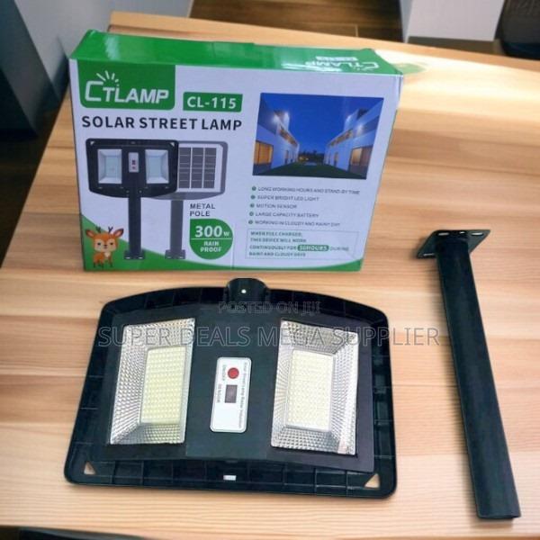 Ctlamp 300w High Durability Solar Street Light With Dusk to Dawn Mode