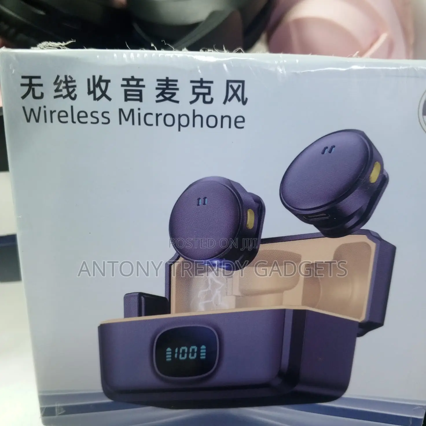 Q8 Wireless Lavalier Mic For Smartphones & Live Recording