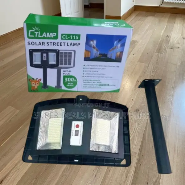 Ctlamp 300w High Performance Solar Street Light for Plaza and Garden