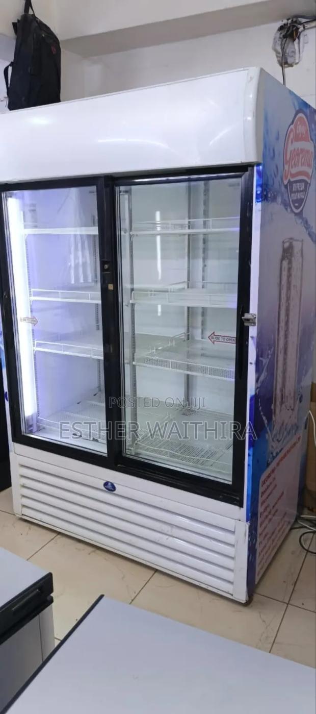 Neat Free-Standing Commercial Display Fridge - thumbnail 2