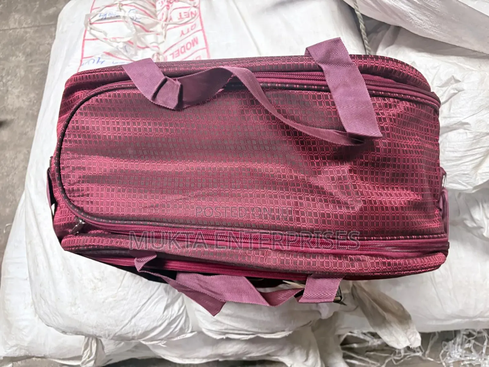 Kompanion Duffle Bag Set of 4