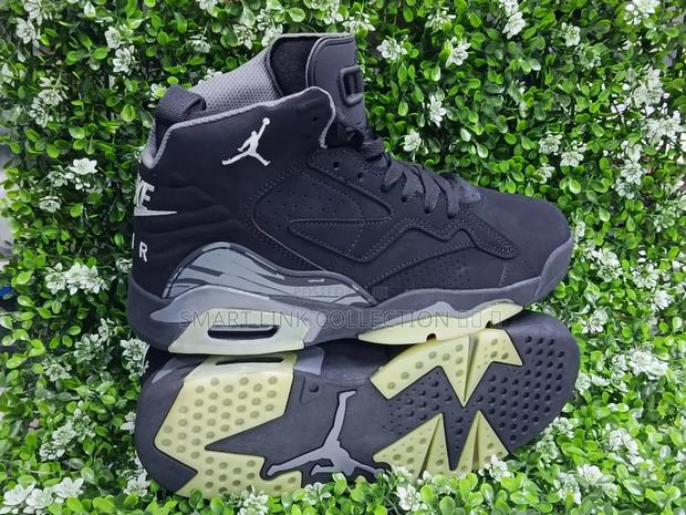 Air Jordan 6 - thumbnail 2