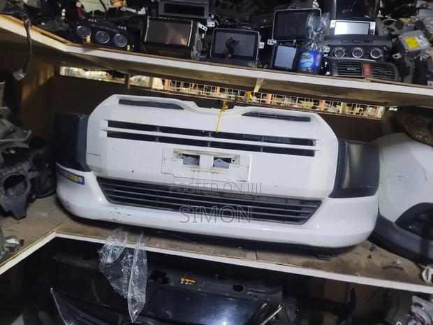 Nosecut Toyota Probox - main view