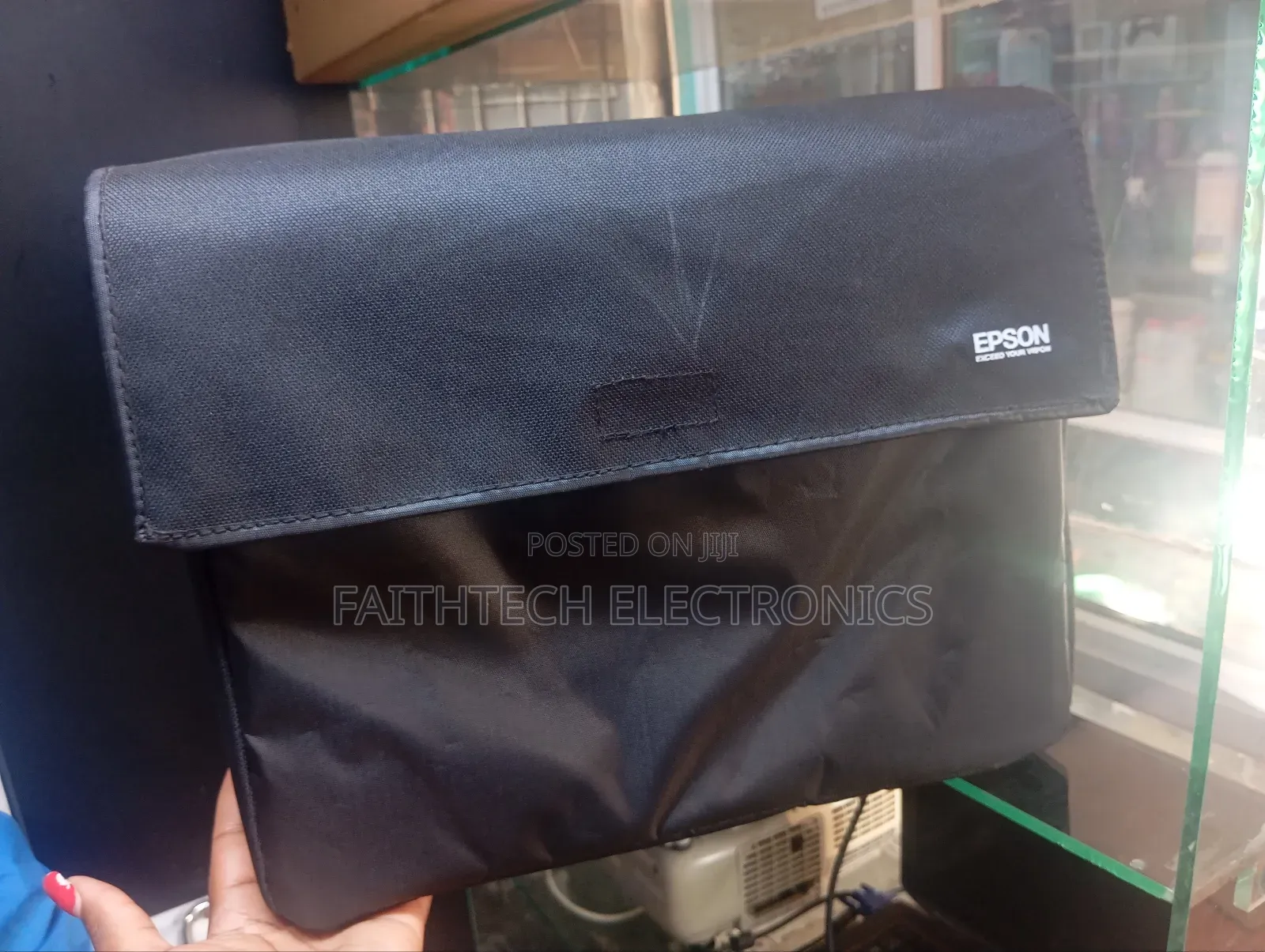 Compact Epson Projector Case – Safe Storage Solution