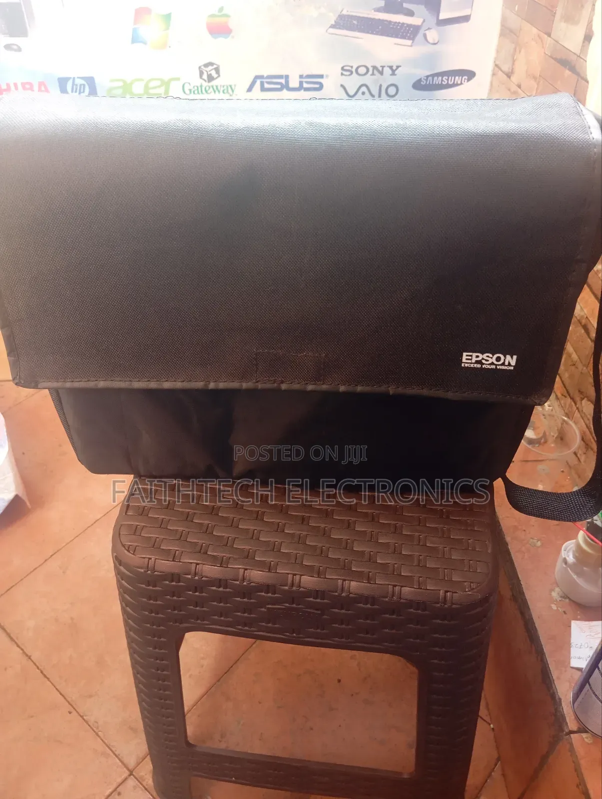 Compact Epson Projector Case – Safe Storage Solution