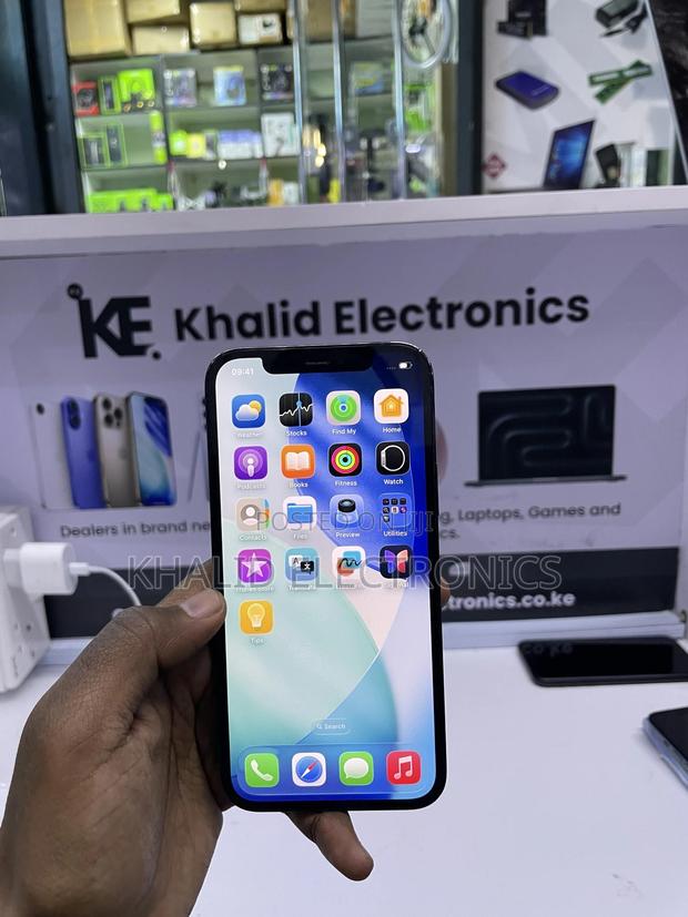 Apple iPhone 12 Pro 128 GB Blue - thumbnail 4