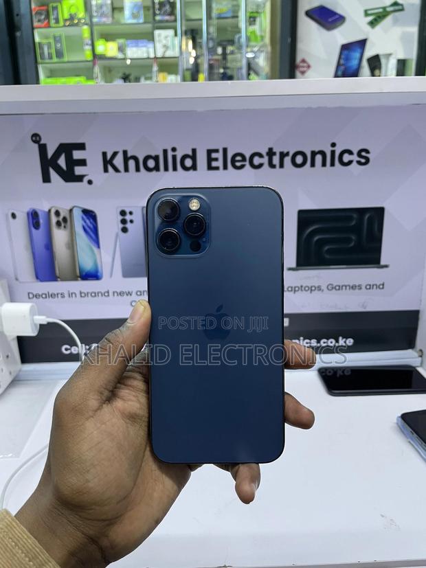 Apple iPhone 12 Pro 128 GB Blue - main view