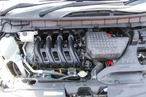 Nissan Serena 2018 Silver