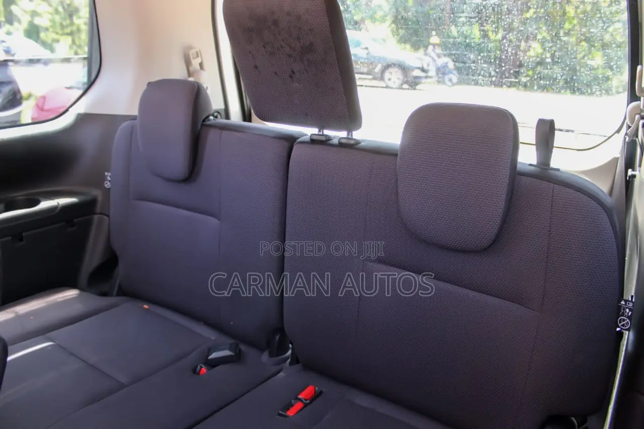 Nissan Serena 2018 Silver