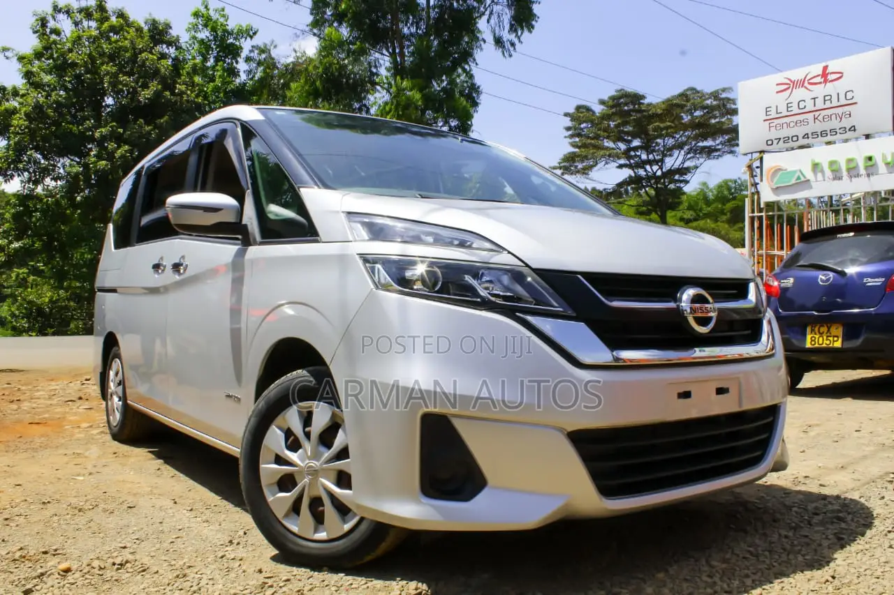 Nissan Serena 2018 Silver