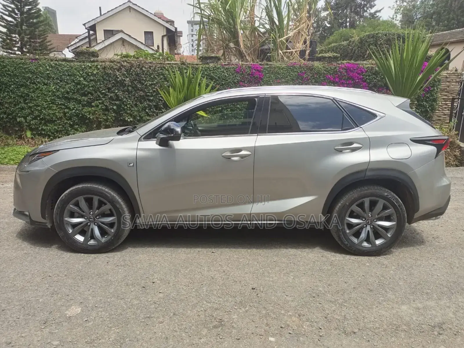 Lexus NX 2017 Gold