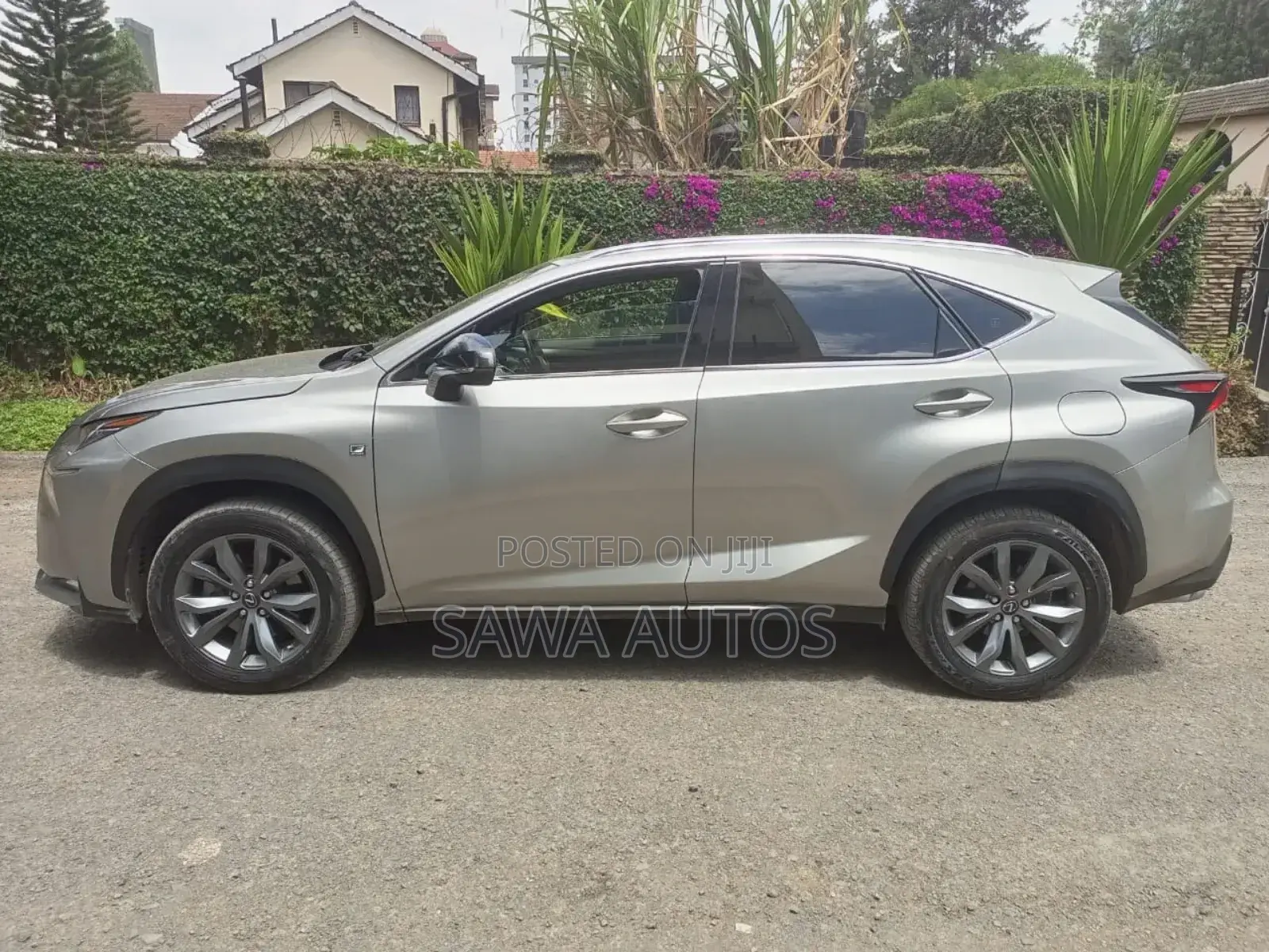 Lexus NX 2017 Gold