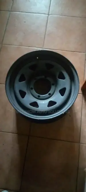 16 Inch Original Land Cruiser Rims 6-Hole 7.5j | Strong Durable