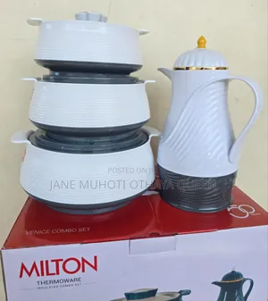 Set of 3 Hotpots With a Flask