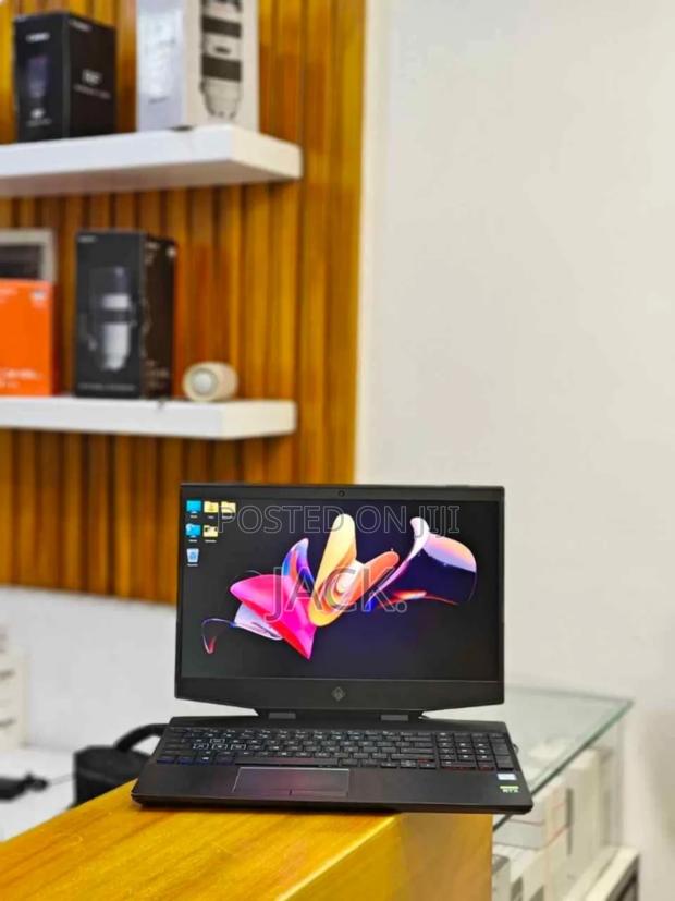 Laptop HP Omen X 17t 16GB Intel Core I7 SSD 2T - thumbnail 2