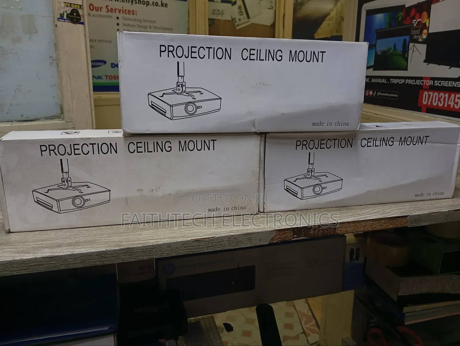 “Short Arm Ceiling Projector Bracket – Easy Setup”