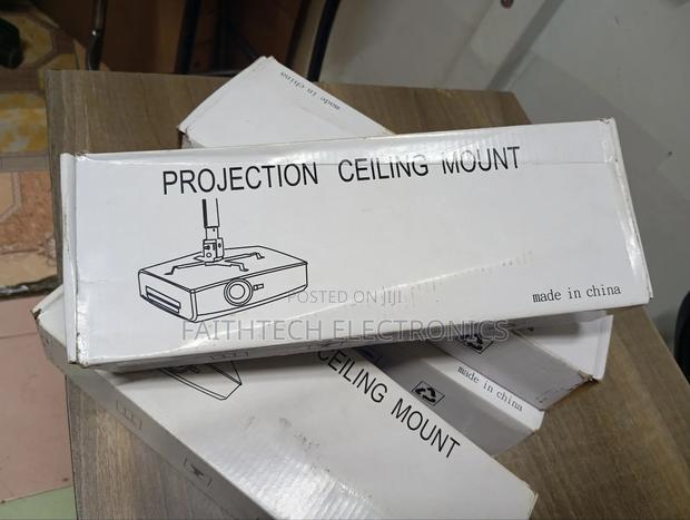 Universal Ceiling Projector Mount