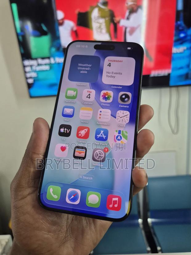 Apple iPhone 15 Pro Max 256 GB Black - main view