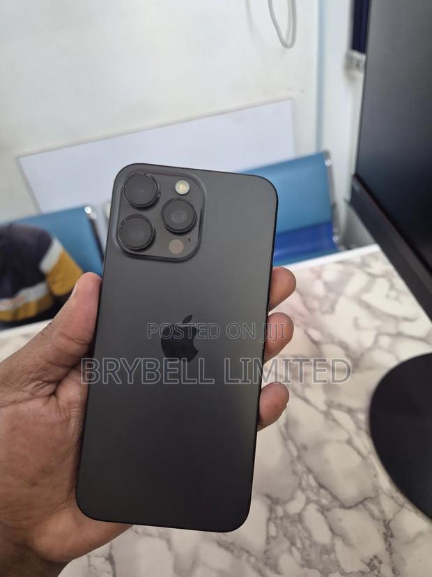 Apple iPhone 15 Pro Max 256 GB Black - thumbnail 3