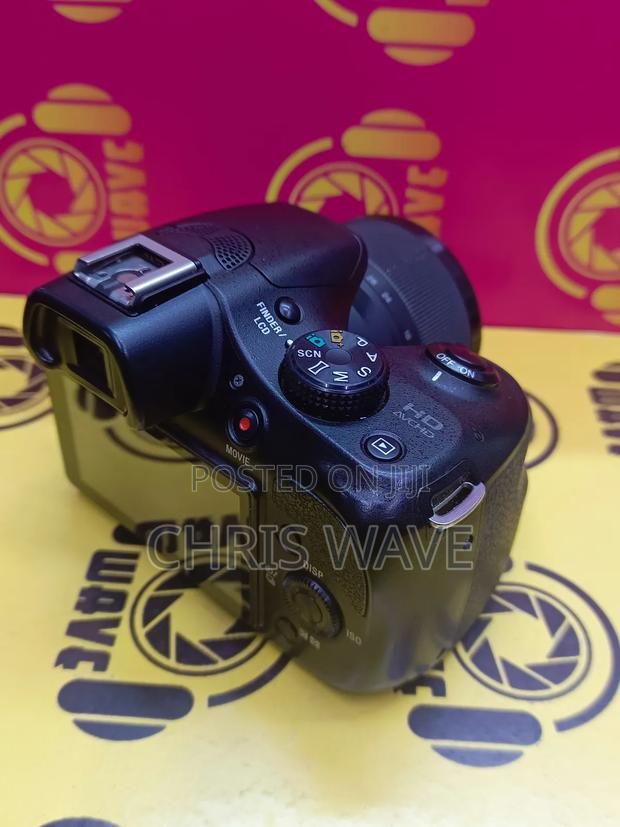 Sony A3500 Mirrorless Camera With 20 Megapixel - thumbnail 4