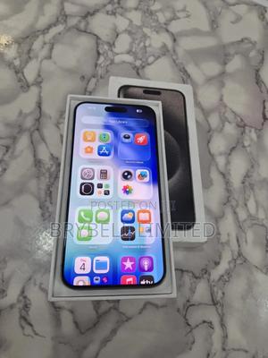 Apple iPhone 15 Pro Max 256 GB Silver - thumbnail 2