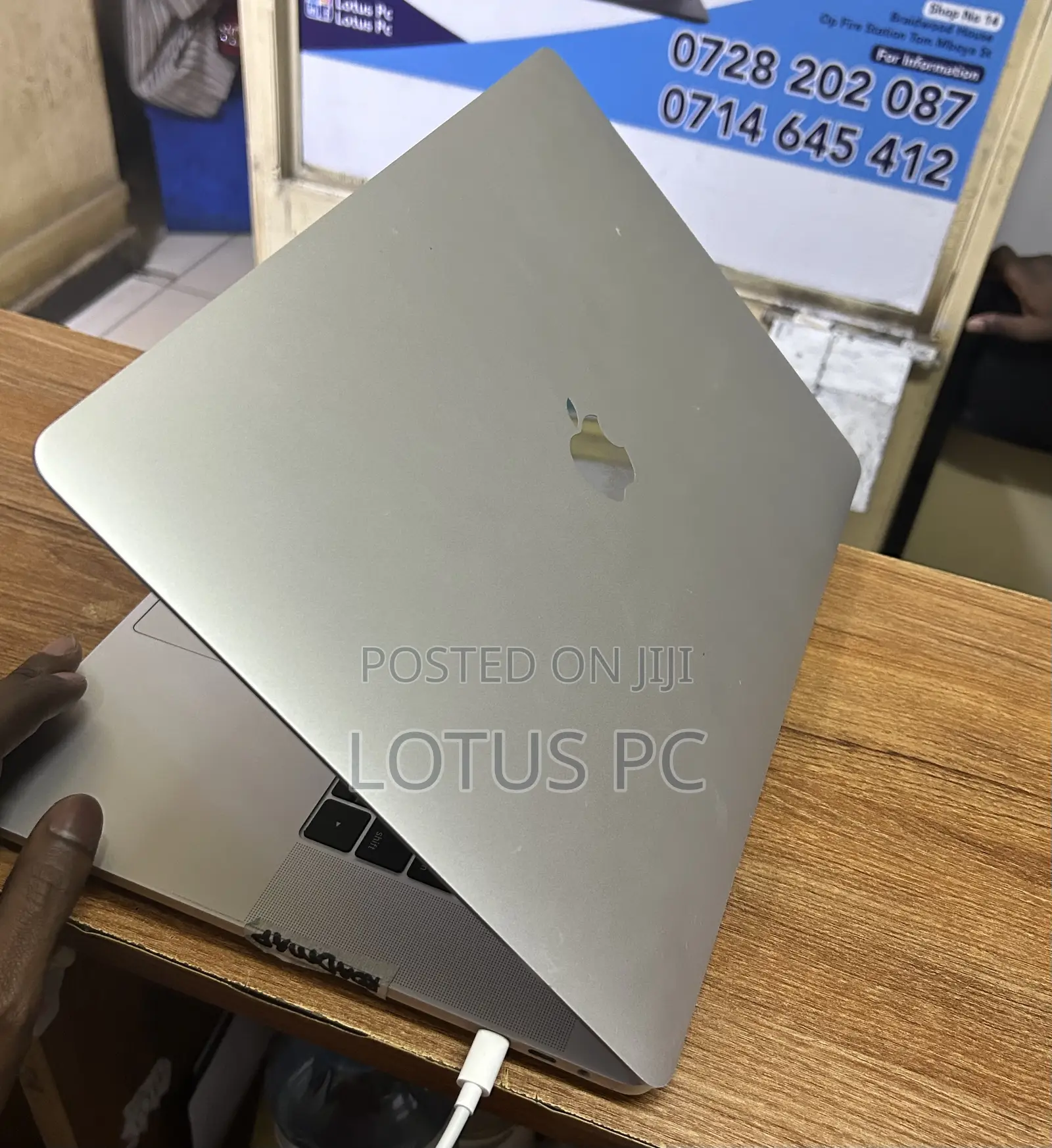 Laptop Apple MacBook Pro 2017 16GB Intel Core i7 SSD 512GB