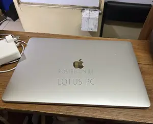 Laptop Apple MacBook Pro 2017 16GB Intel Core i7 SSD 512GB