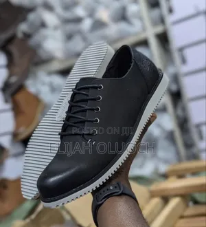 Black Timberland Laced Low Casual Shoes