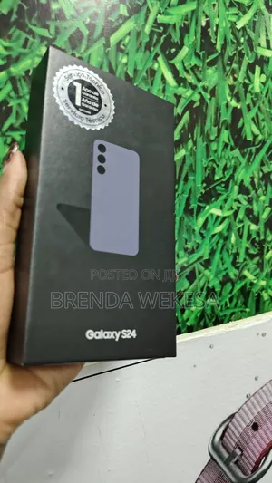 New Samsung Galaxy S24 128 GB Purple