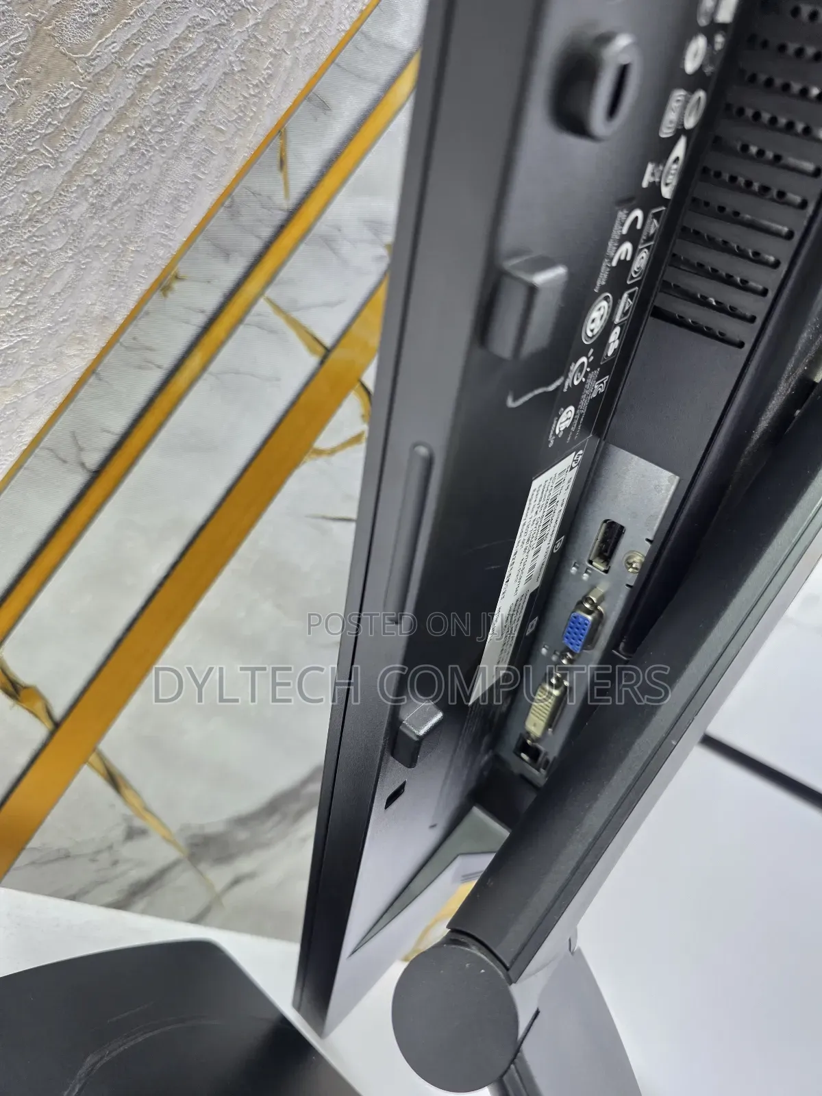 Hp 23 Inches Framed Monitor 1920 by 1080 FHD