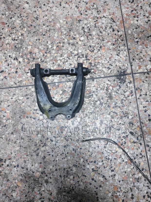 Upper Suspension Arm Hilux Millineum