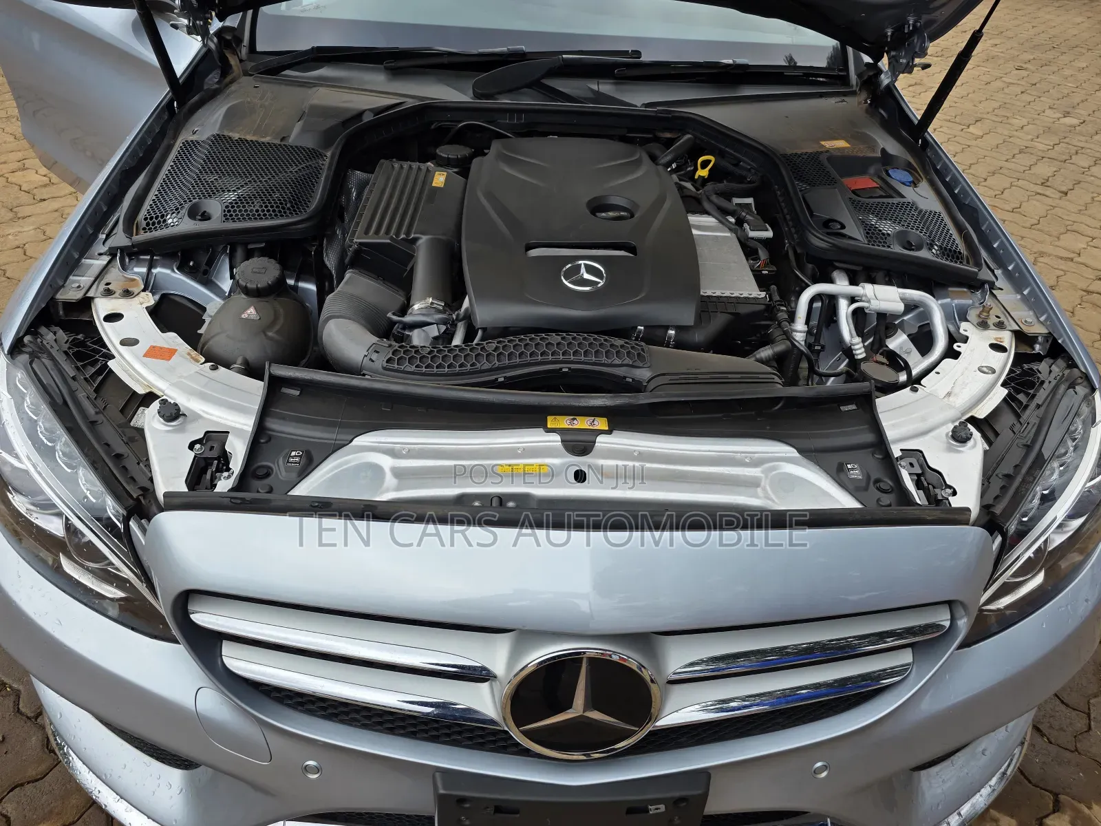 Mercedes-Benz GLA 250 2017 Silver