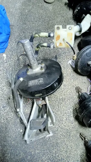 Brake Booster Complete Toyota Hiace 3l/5l