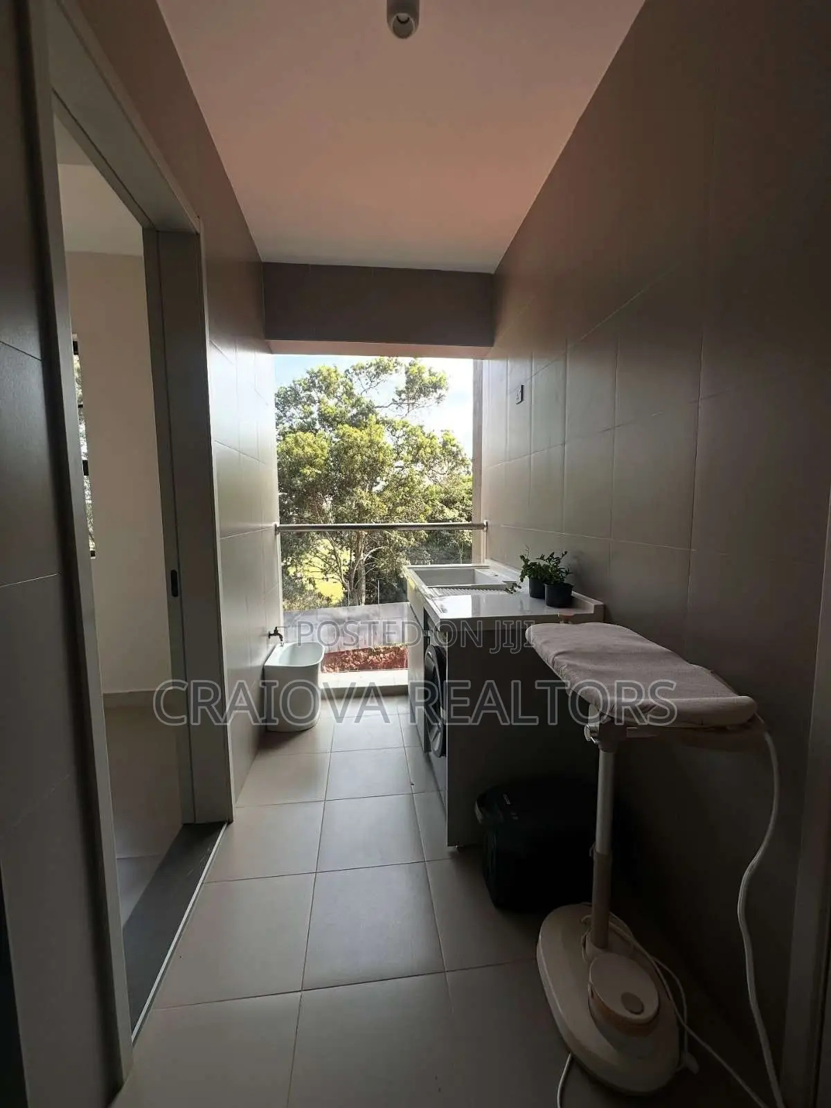 4bdrm Apartment in Muthangari for sale