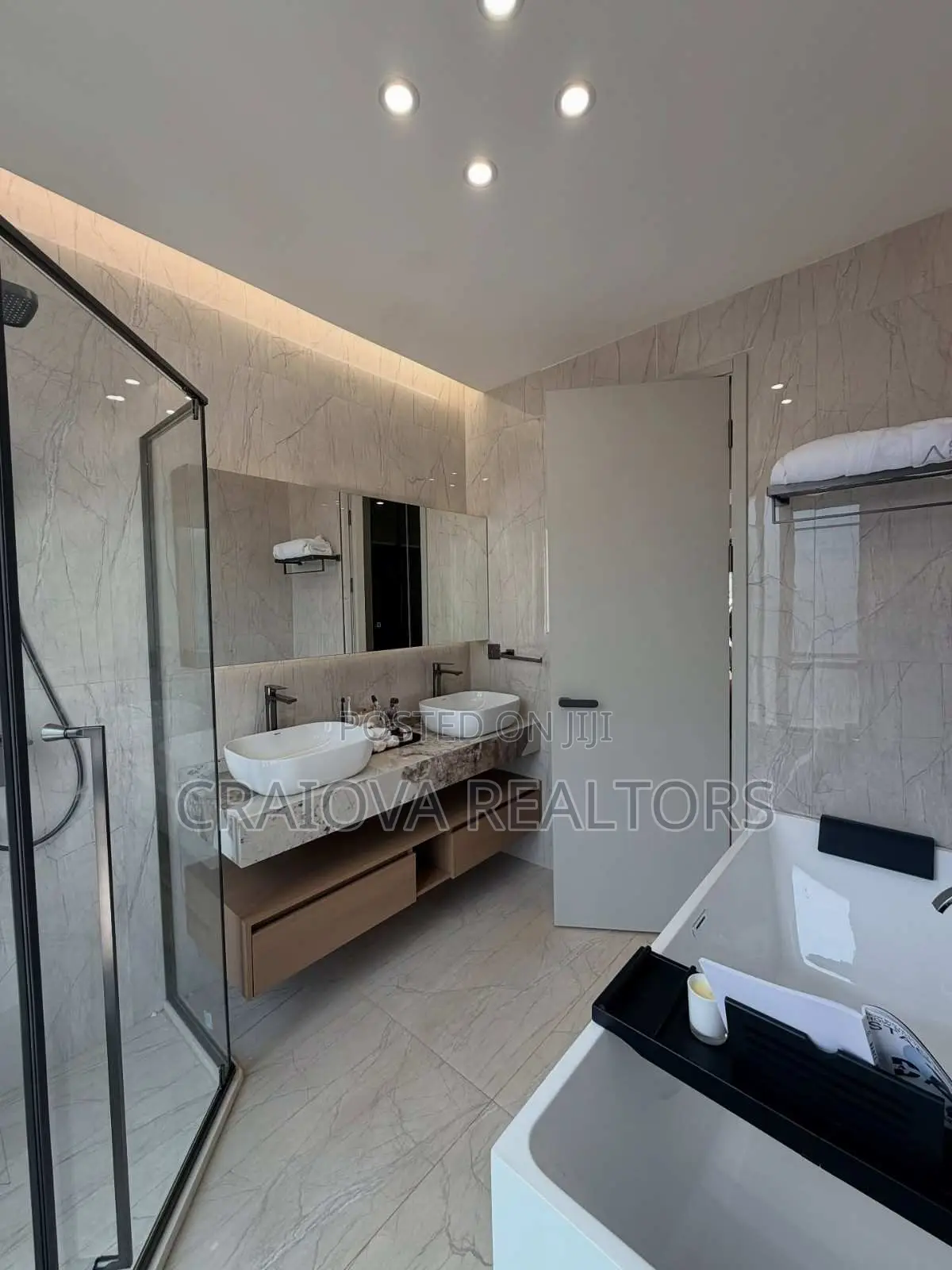 4bdrm Apartment in Muthangari for sale