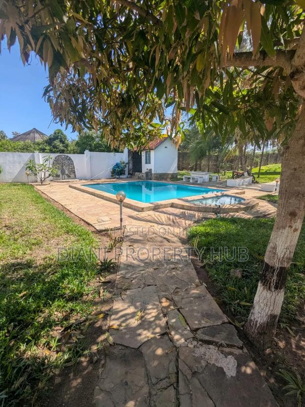 Furnished 4bdrm House in Jacaranda Area, Diani for rent - thumbnail 20